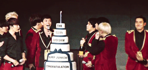 100回ケーキ!.gif